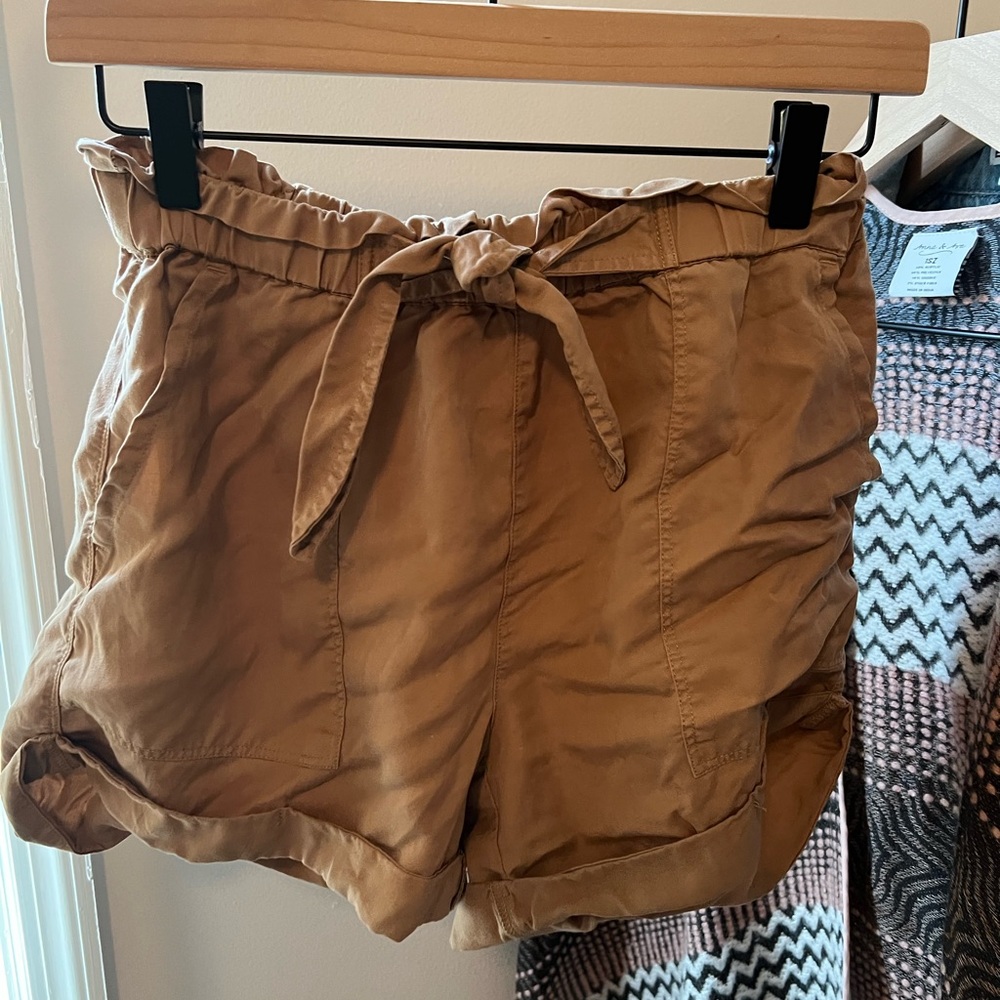 Aerie Khaki Shorts Small